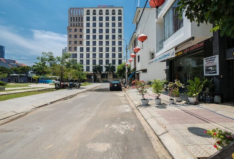 Hanoi Blue Hotel The Water Front