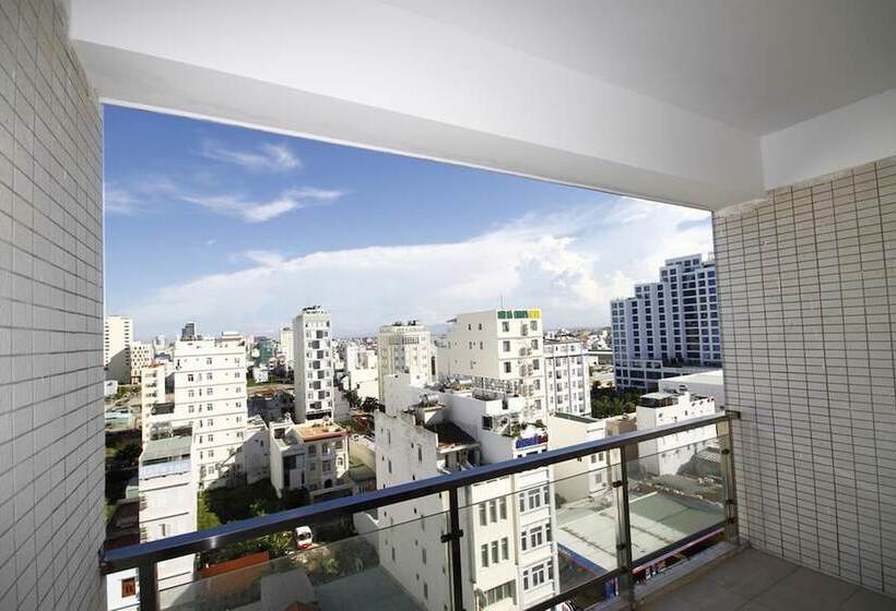 Hanoi Blue Hotel The Water Front