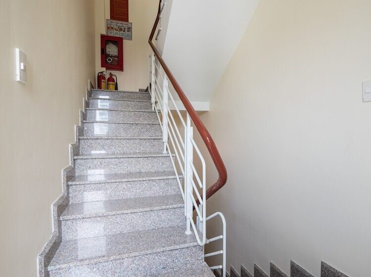 Hanoi Blue Hotel The Water Front