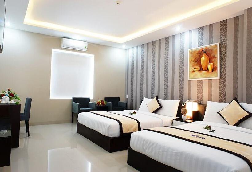 Hanoi Blue Hotel The Water Front