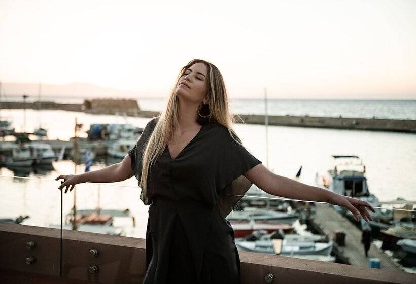 هتل Avra Apartments Venetian Harbour