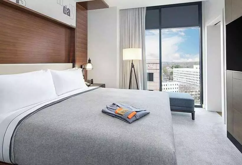 هتل Canopy By Hilton Atlanta Midtown
