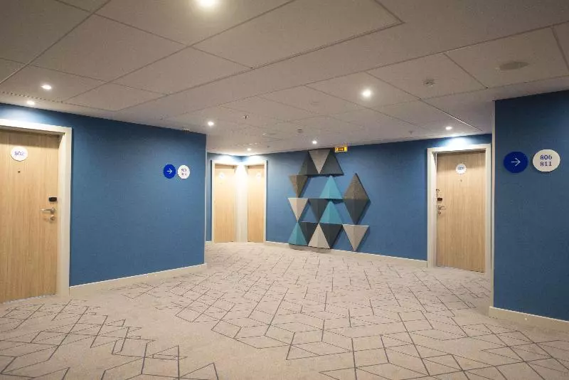 ホテル Holiday Inn Express Moscow  Khovrino