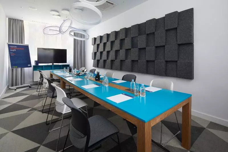 ホテル Holiday Inn Express Moscow  Khovrino