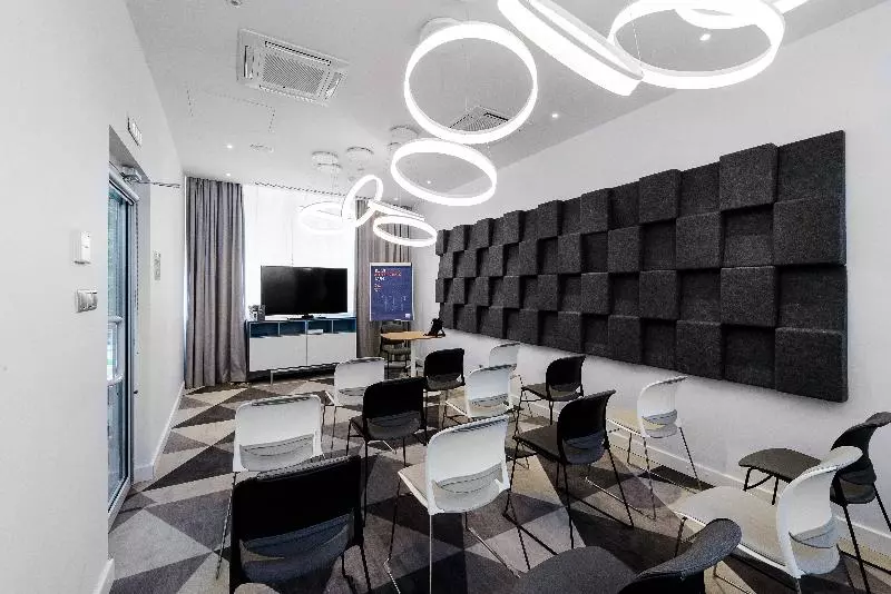 ホテル Holiday Inn Express Moscow  Khovrino