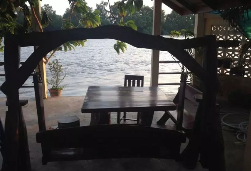ホテル Kruamaeurai Homestay