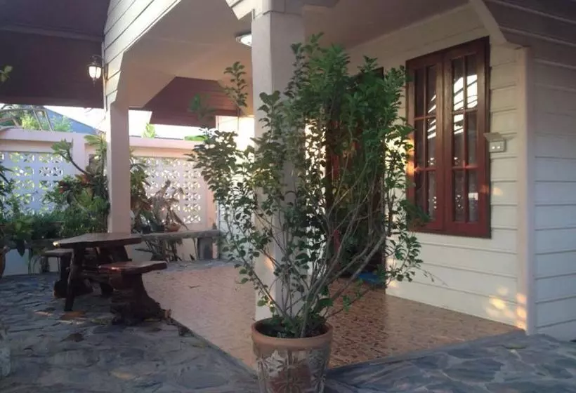 ホテル Kruamaeurai Homestay
