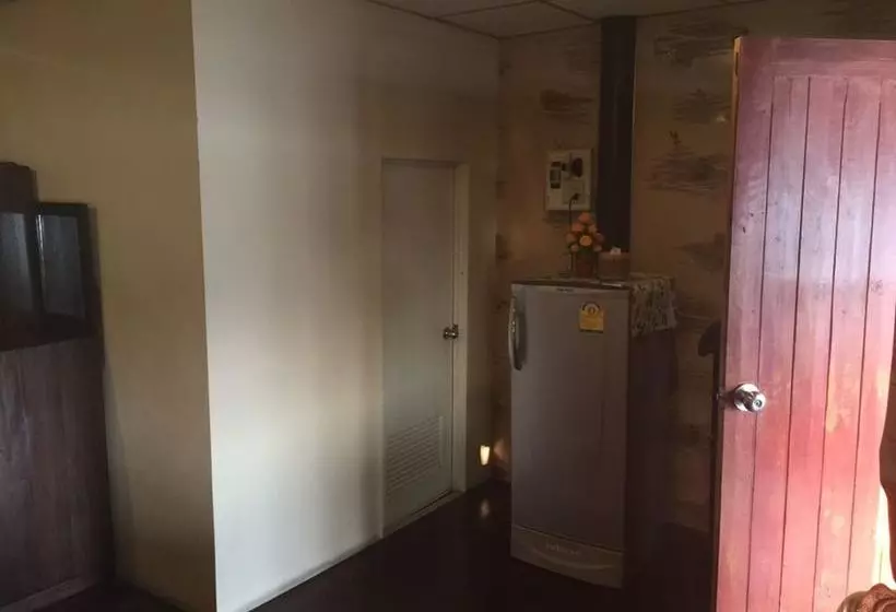 ホテル Kruamaeurai Homestay