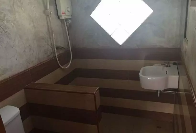 ホテル Kruamaeurai Homestay