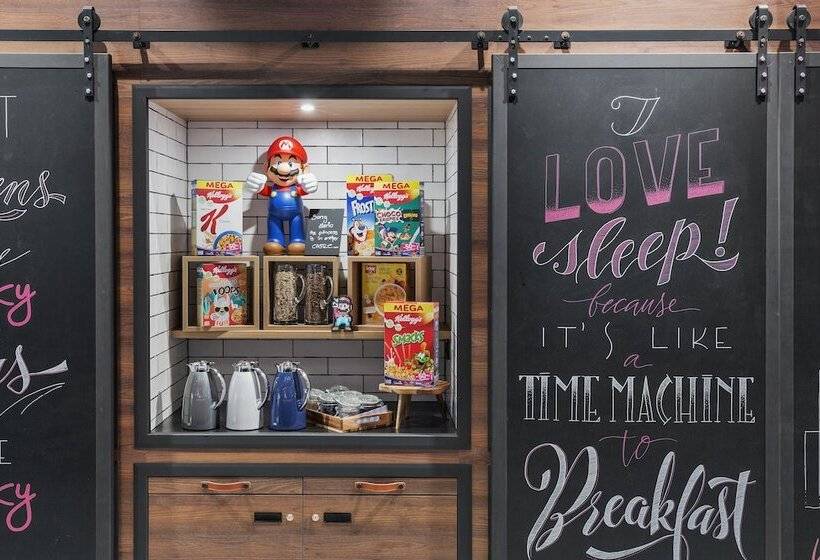 호텔 Moxy Frankfurt City Center