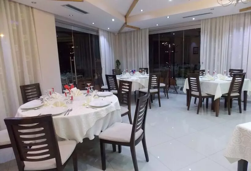 Hôtel Strora