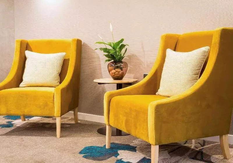 هتل The Sebel Auckland Manukau