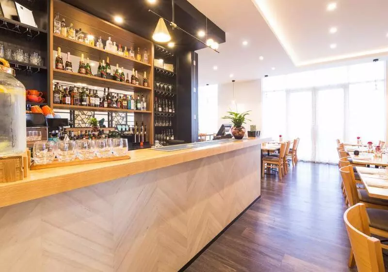 هتل The Sebel Auckland Manukau