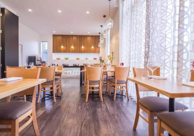 هتل The Sebel Auckland Manukau