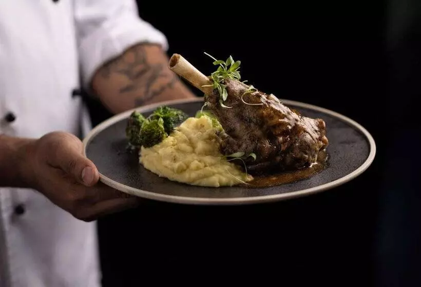 هتل The Sebel Auckland Manukau