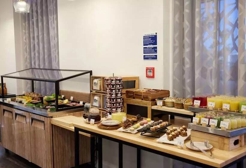 هتل The Sebel Auckland Manukau