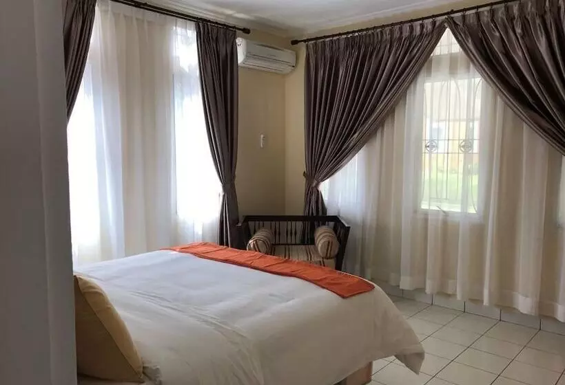 Villa Sofia Kota Bunga