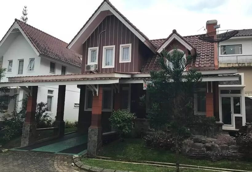 Villa Sofia Kota Bunga