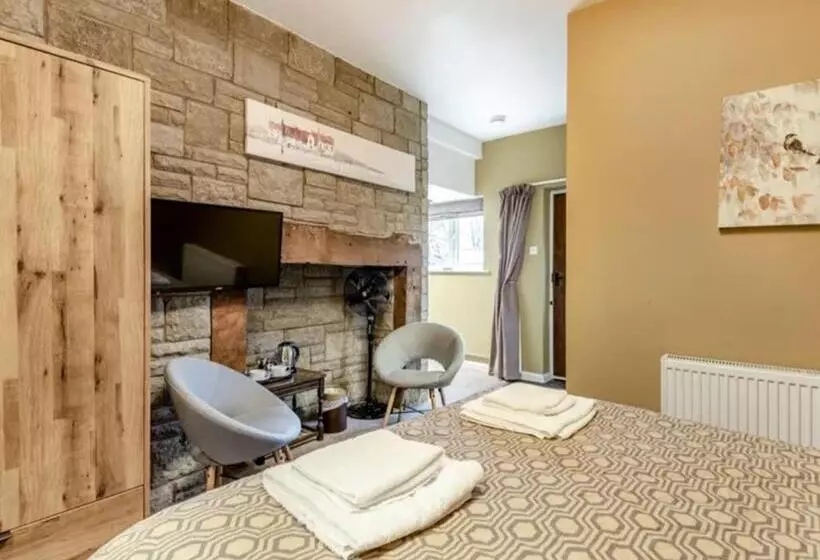 Hostelli Curly Tail Accommodation