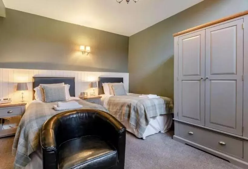 Hostelli Curly Tail Accommodation