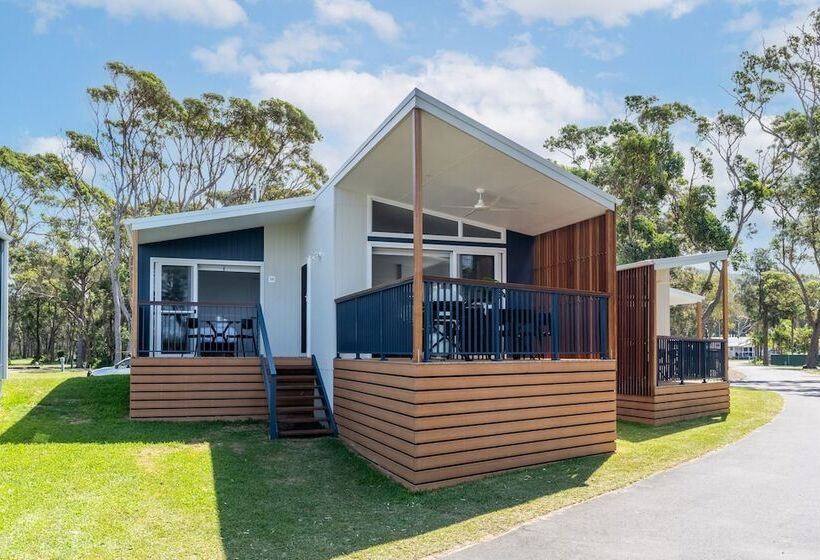 فندق Big4 Tasman Holiday Parks Racecourse Beach