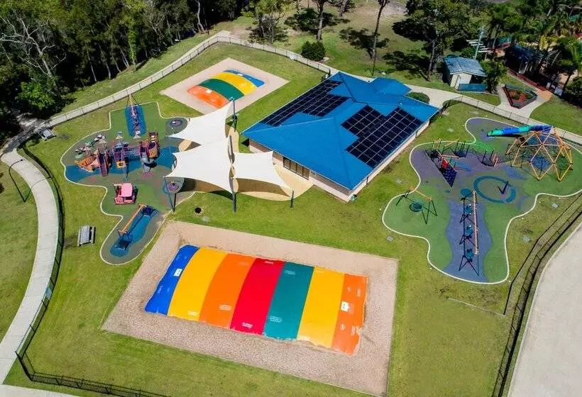 Hotelli Big4 Tasman Holiday Parks   Racecourse Beach