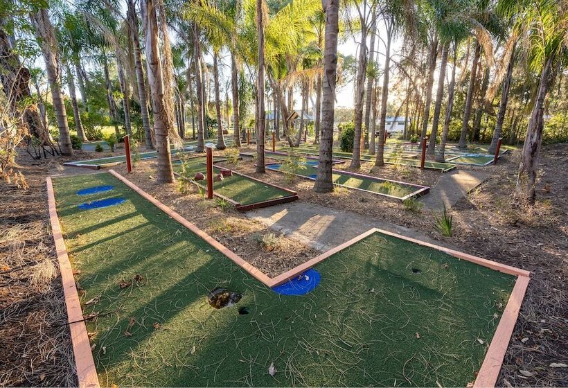 فندق Big4 Tasman Holiday Parks Racecourse Beach