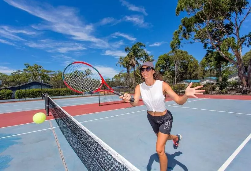 Hotelli Big4 Tasman Holiday Parks   Racecourse Beach