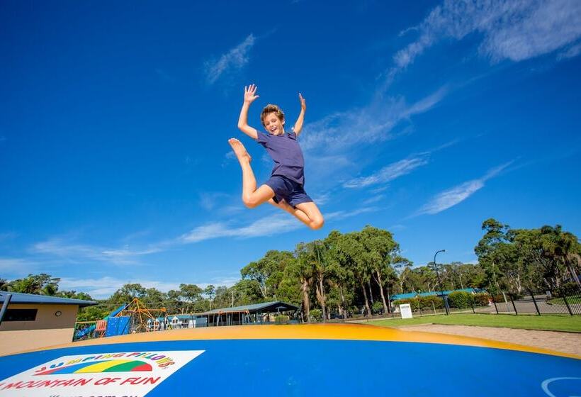 فندق Big4 Tasman Holiday Parks Racecourse Beach