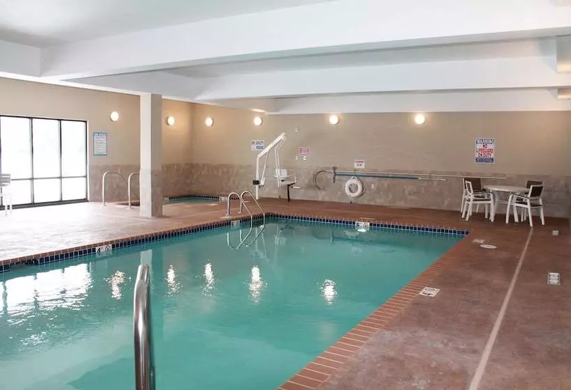 Brookstone Lodge & Suites Emmetsburg