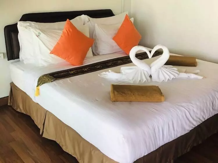 ホテル Chareena Hill Beach Resort