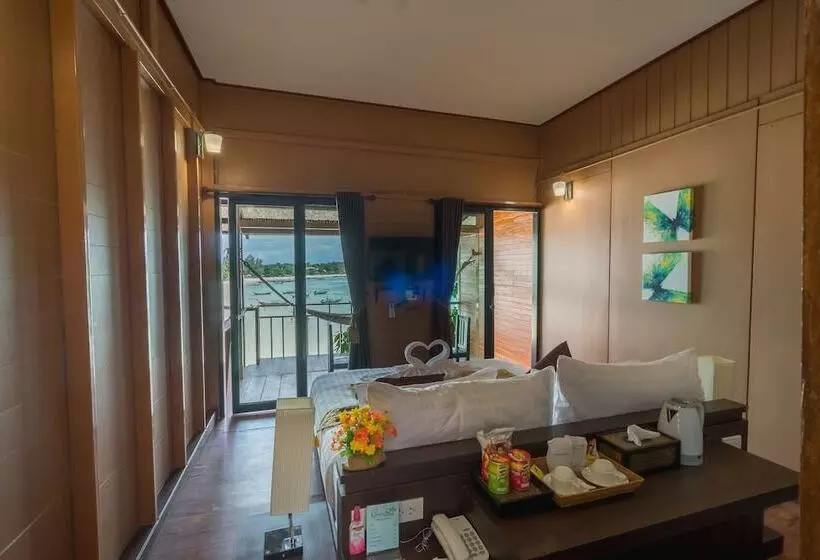 ホテル Chareena Hill Beach Resort
