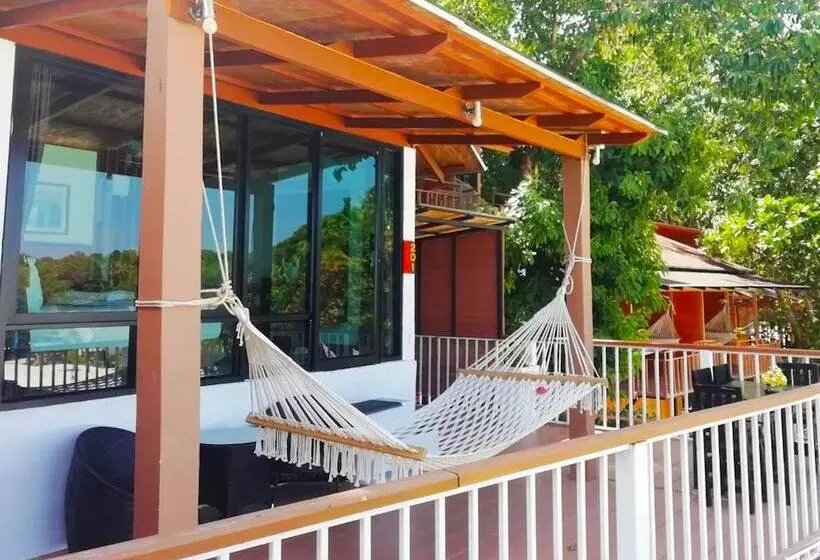 ホテル Chareena Hill Beach Resort