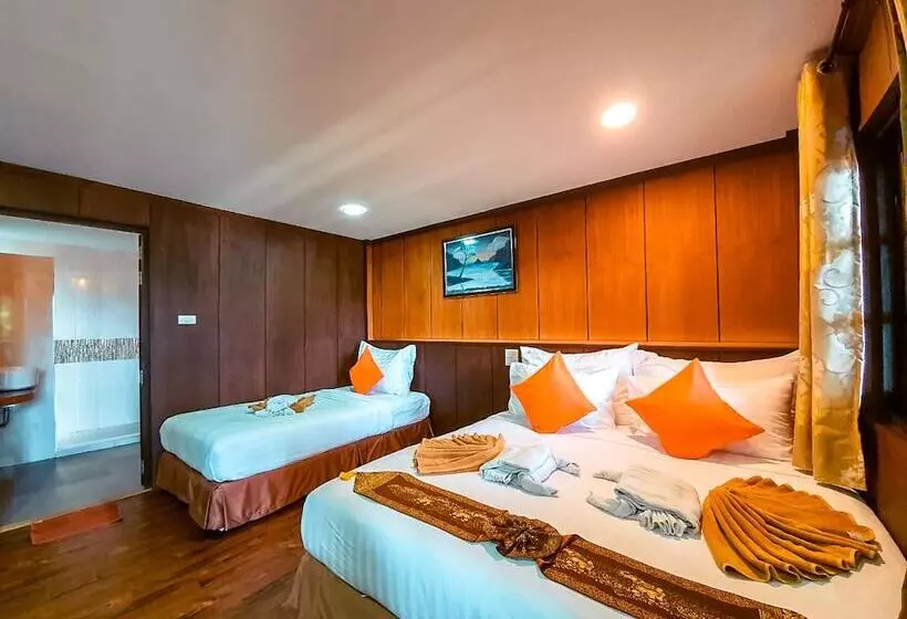 ホテル Chareena Hill Beach Resort