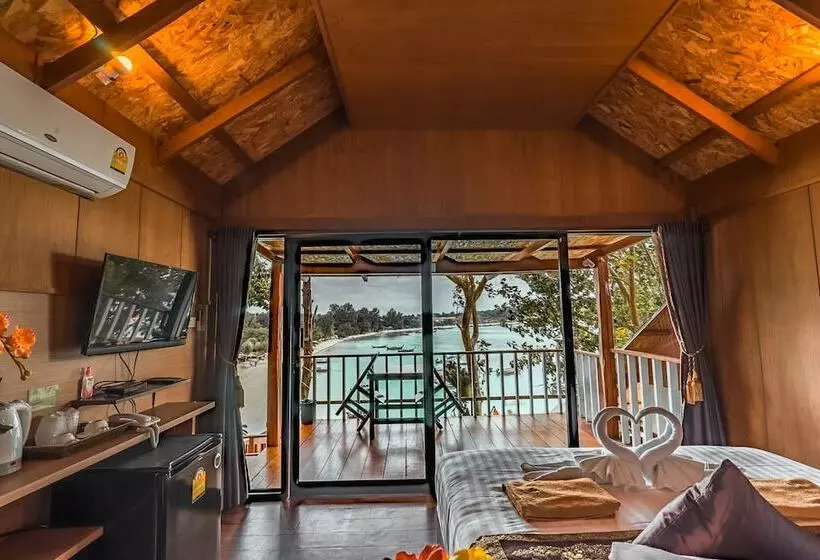 ホテル Chareena Hill Beach Resort