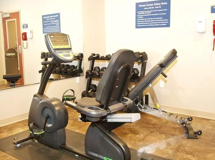 Hotelli Cobblestone Inn & Suites   Vinton