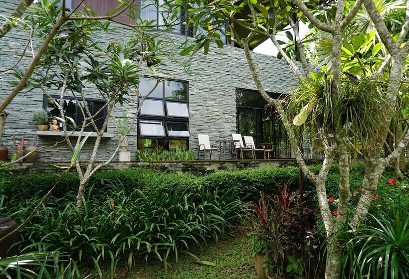 בית מלון כפרי Mae Nai Gardens