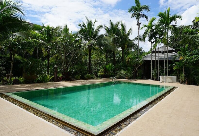 בית מלון כפרי Mae Nai Gardens