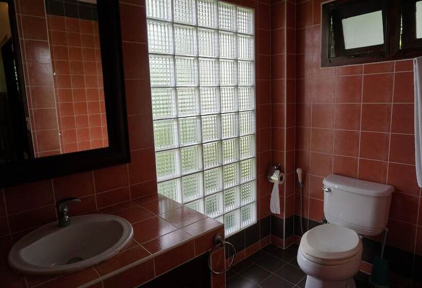 בית מלון כפרי Mae Nai Gardens