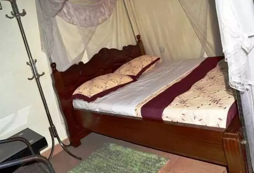 Pension La Difference Guest House