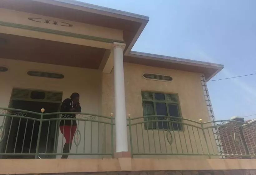 Pension La Difference Guest House
