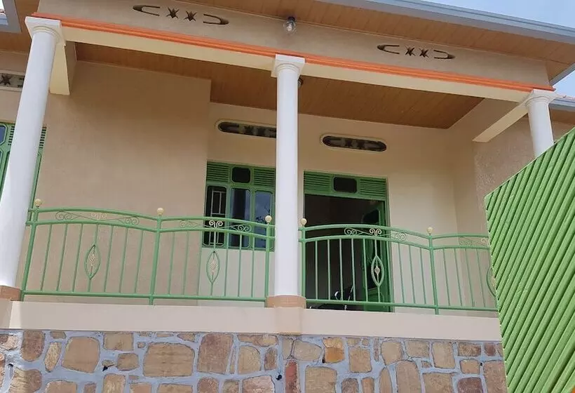 Pension La Difference Guest House