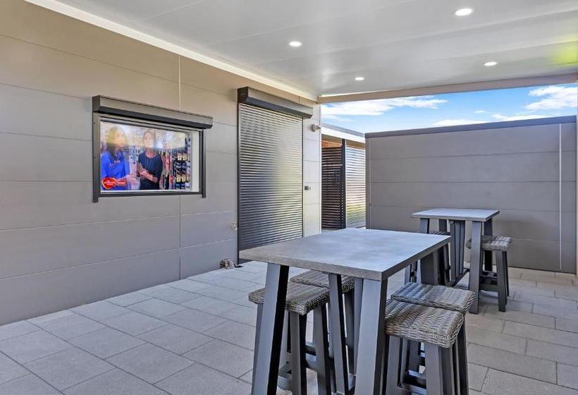 Unwind At The Bunkhouse