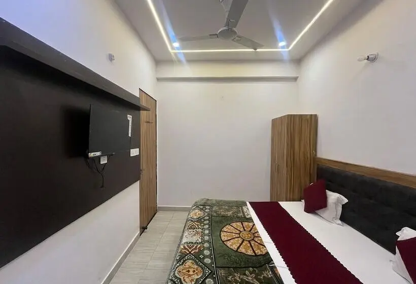 Hotelli Vrinda Devi Heritage Vrindavan