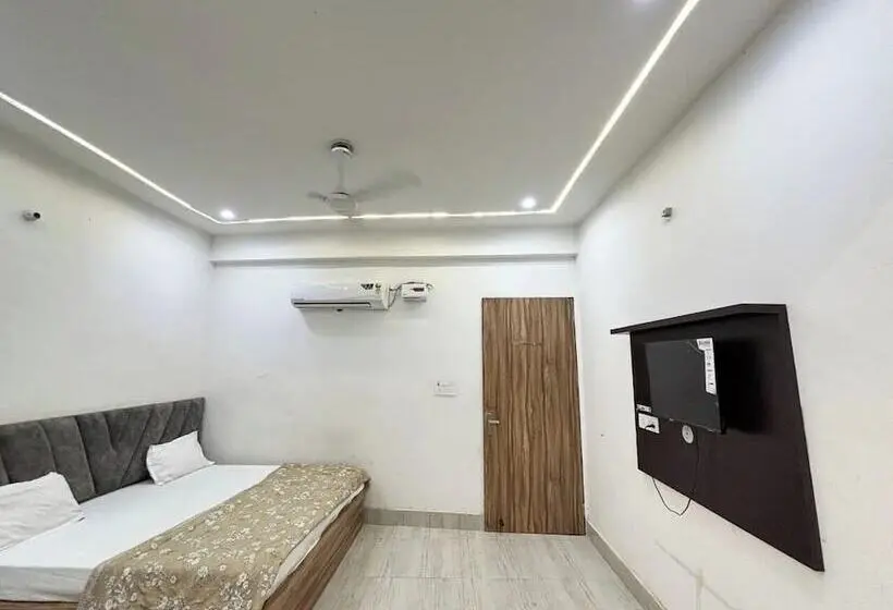 Hotelli Vrinda Devi Heritage Vrindavan