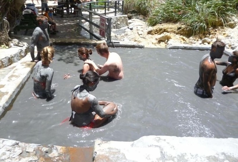 تختخواب و صبحانه A Private Room In Paradise, Vieux Fort