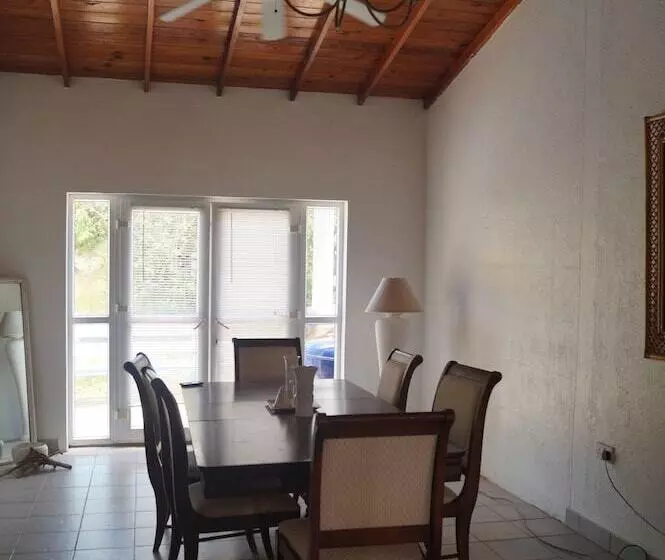 Aamiaismajoitus (B&B) A Private Room In Paradise, Vieux Fort