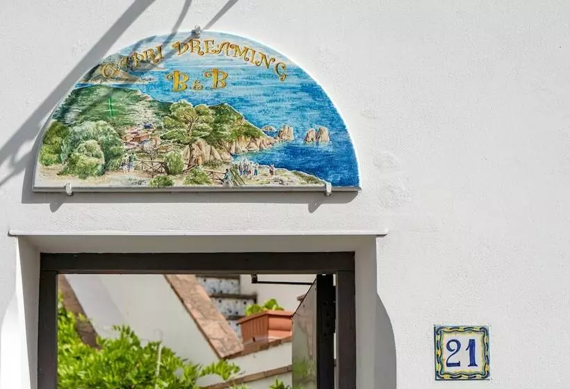 تختخواب و صبحانه Capri Dreaming