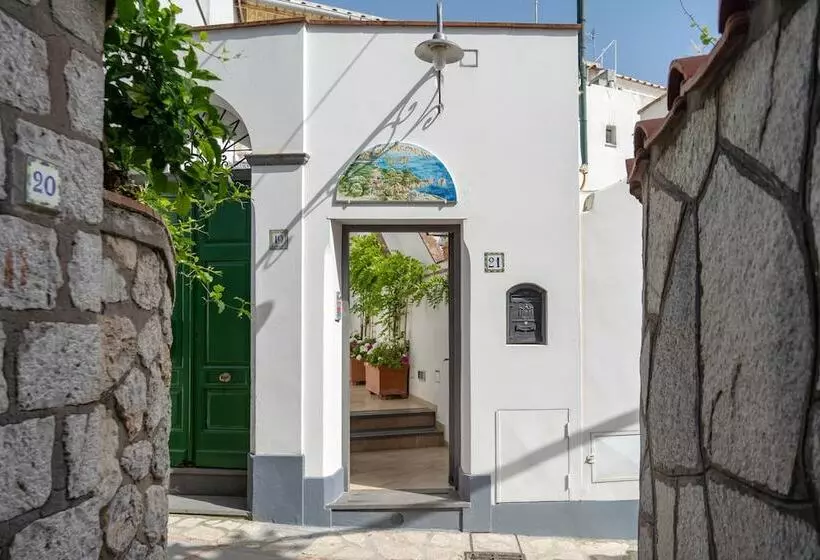 تختخواب و صبحانه Capri Dreaming