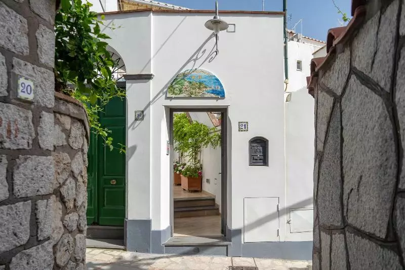 تختخواب و صبحانه Capri Dreaming